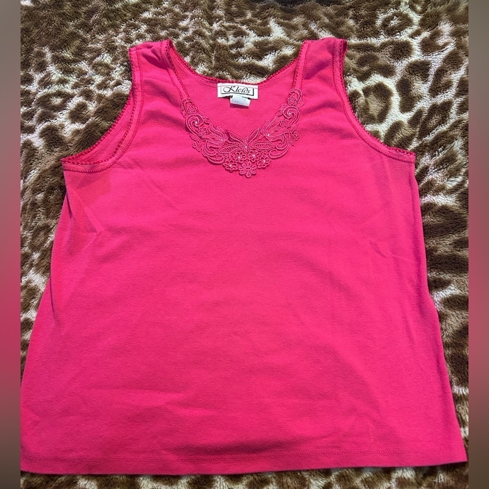 Kleids Pink Women's Top